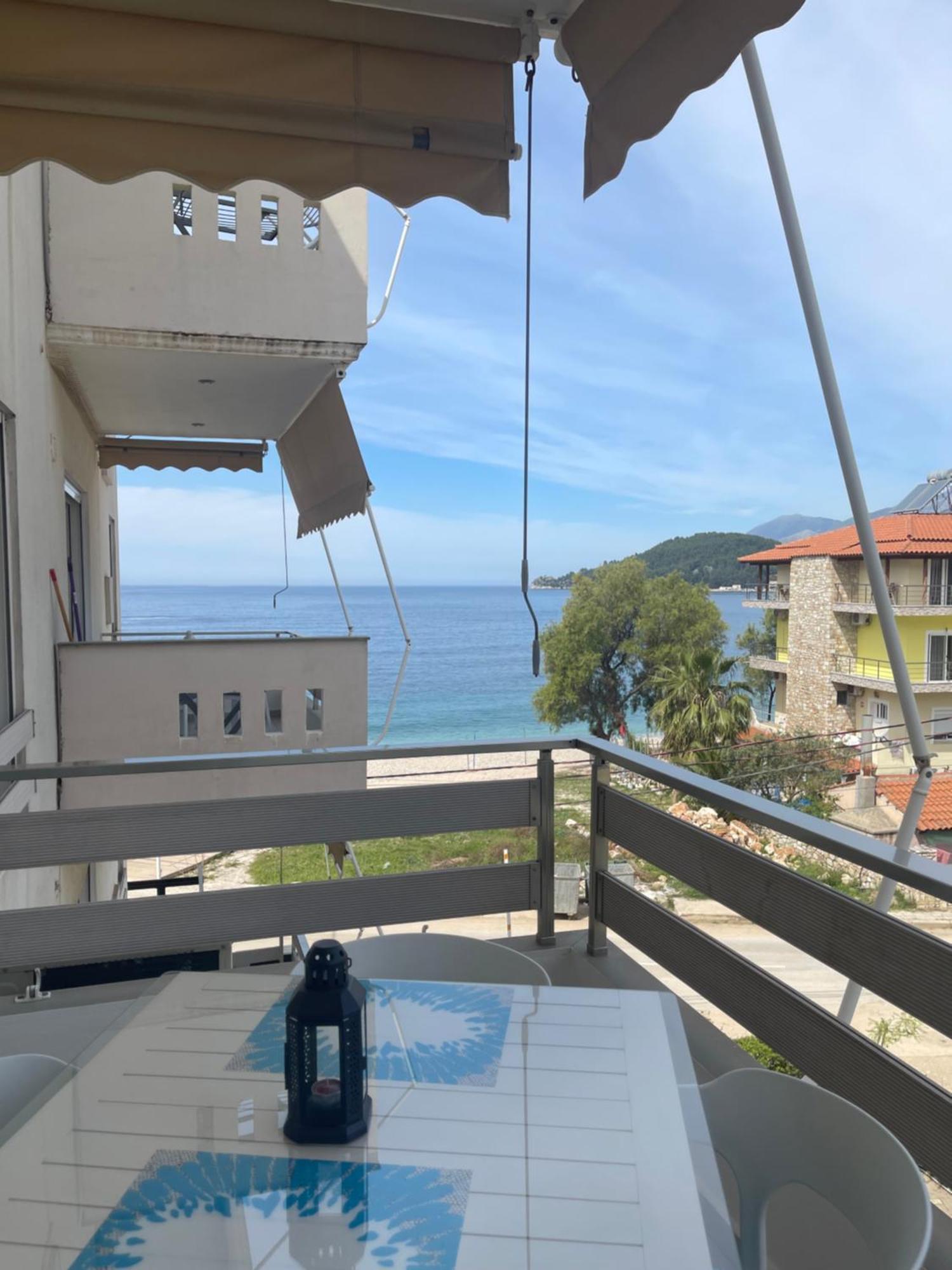 George Apartments Himare Exteriör bild